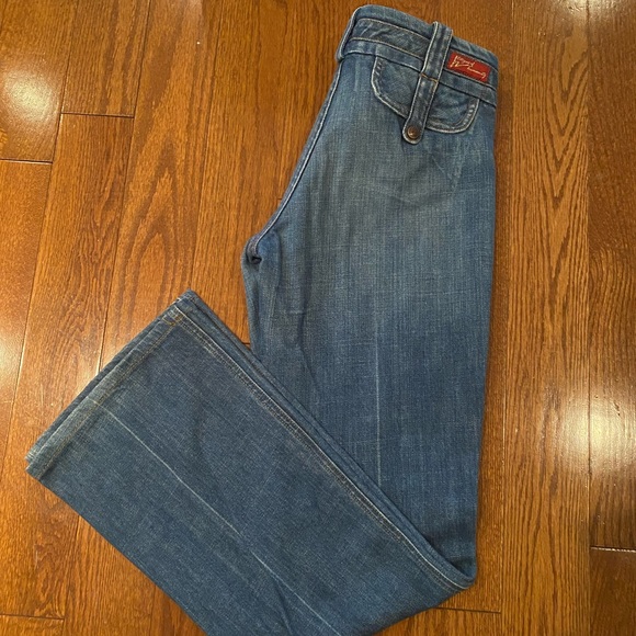 Citizens of humanity size 26.  Hemmed Inseam 29 in. Outseam 37. - Picture 2 of 4
